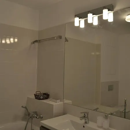 Panorama Apartment *